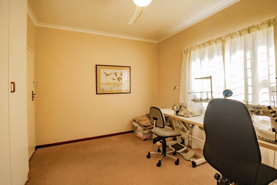 3 Bedroom Property for Sale in Kenridge Western Cape